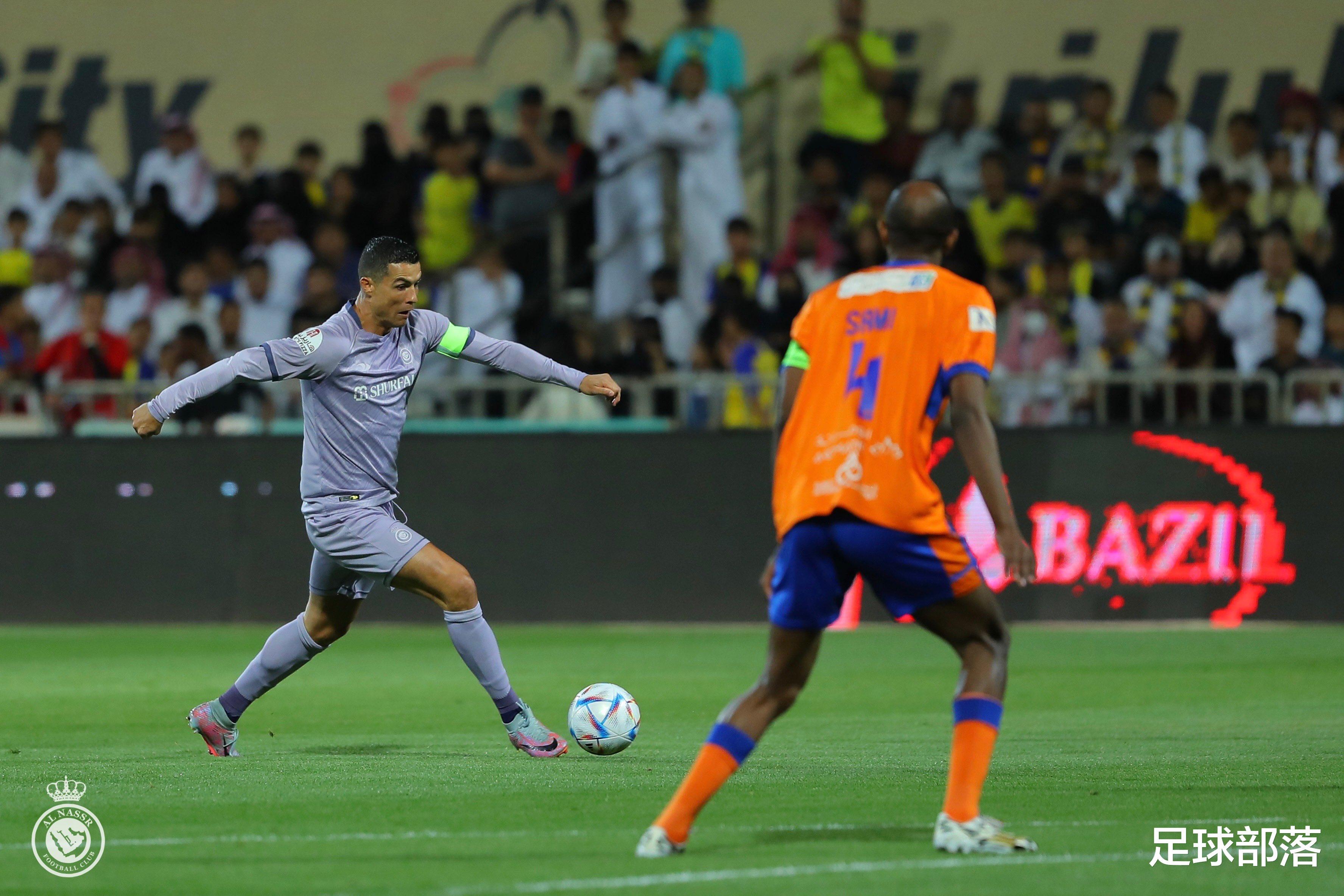 沙特联-C罗哑火塔利斯卡进球无效 利雅得胜利0-0排名第二(3)