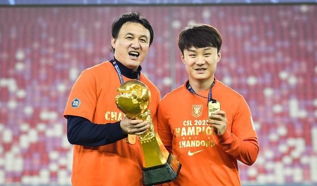 大开眼界，李铁敛财手段堪称标准化，难怪中国足球一直发展不起来