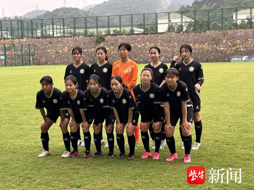 丹阳市正则高级中学女足队获省长杯冠军，双冠王诞生(6)