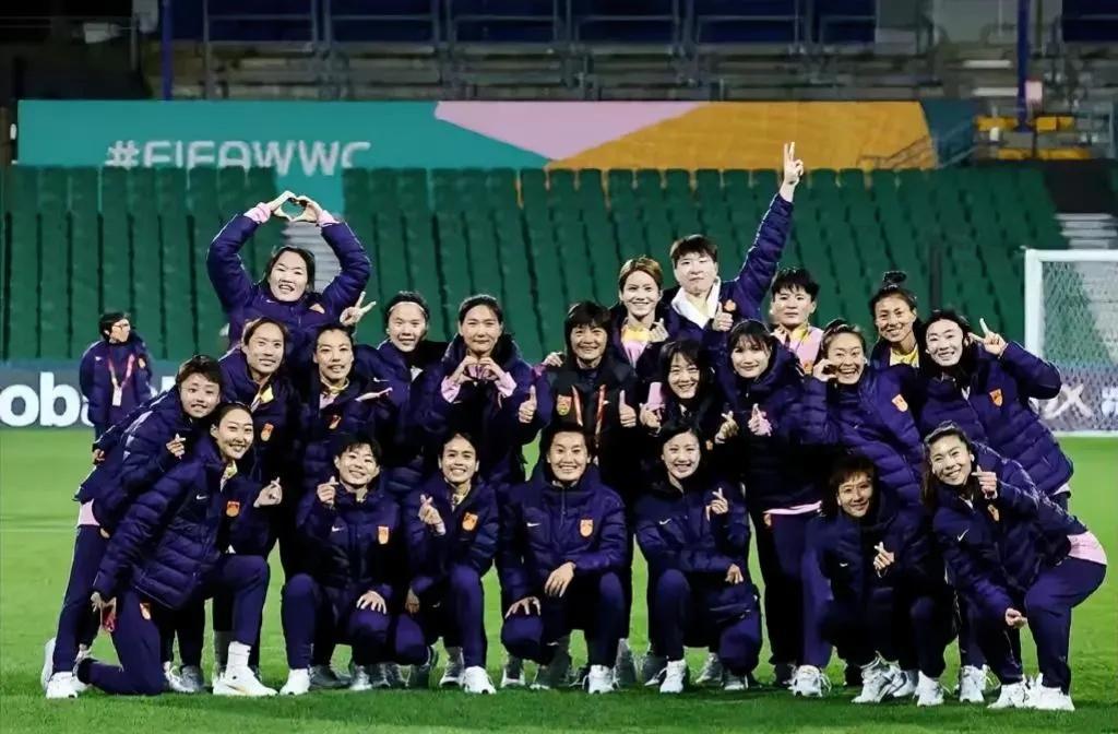 女足世界杯D组首轮战罢，看各球队都说了啥

中国女足
“首战遭遇开门黑，让我们的(1)