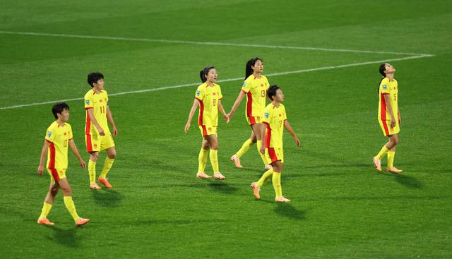 首战憾负，中国女足暴露两大致命伤 目标八强依据何在？(2)