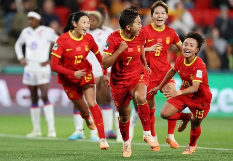 日本球队赛场上表现出来的智慧真的值得中国足球学习

没有欧美球员高大威猛，也没有