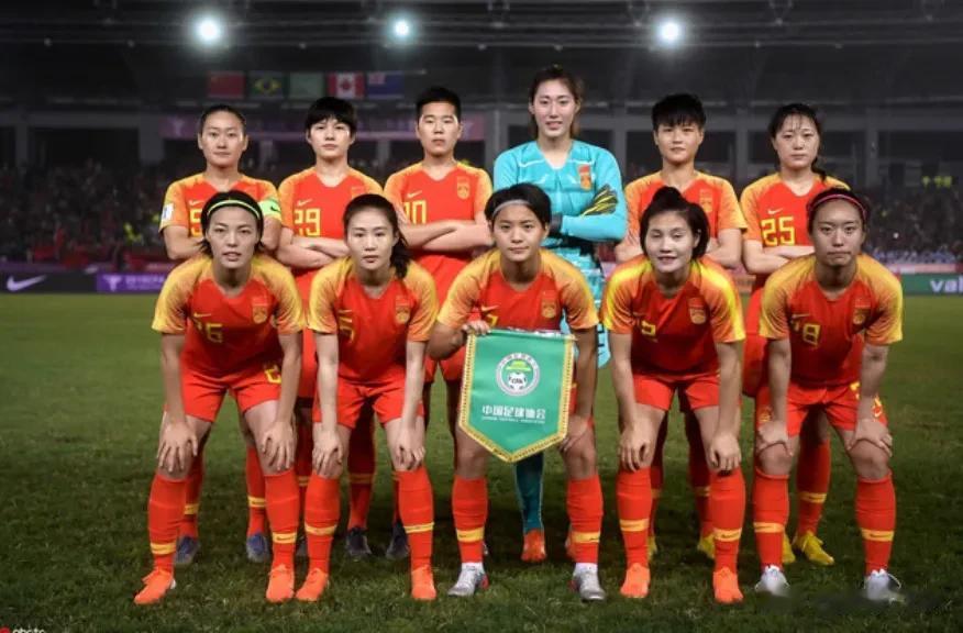 中国女足世界杯历届战绩

第一届 1991年 第5名

第二届 1995年 第4(1)