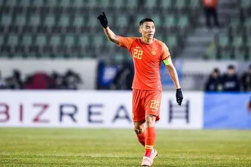于大宝：中国足球历史上第一名登陆葡超的球员，超爱的锦鲤大宝(2)