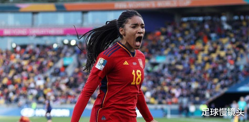伟大的2-1！FIFA第6创历史，奇迹绝杀+疯狂庆祝，中国女足的榜样