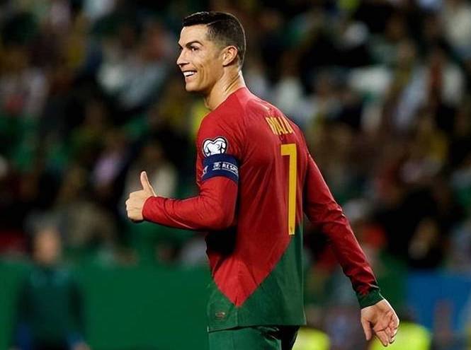 葡萄牙公布欧预赛24人名单：38岁C罗入选再冲2大神迹！3将效力沙特联(2)