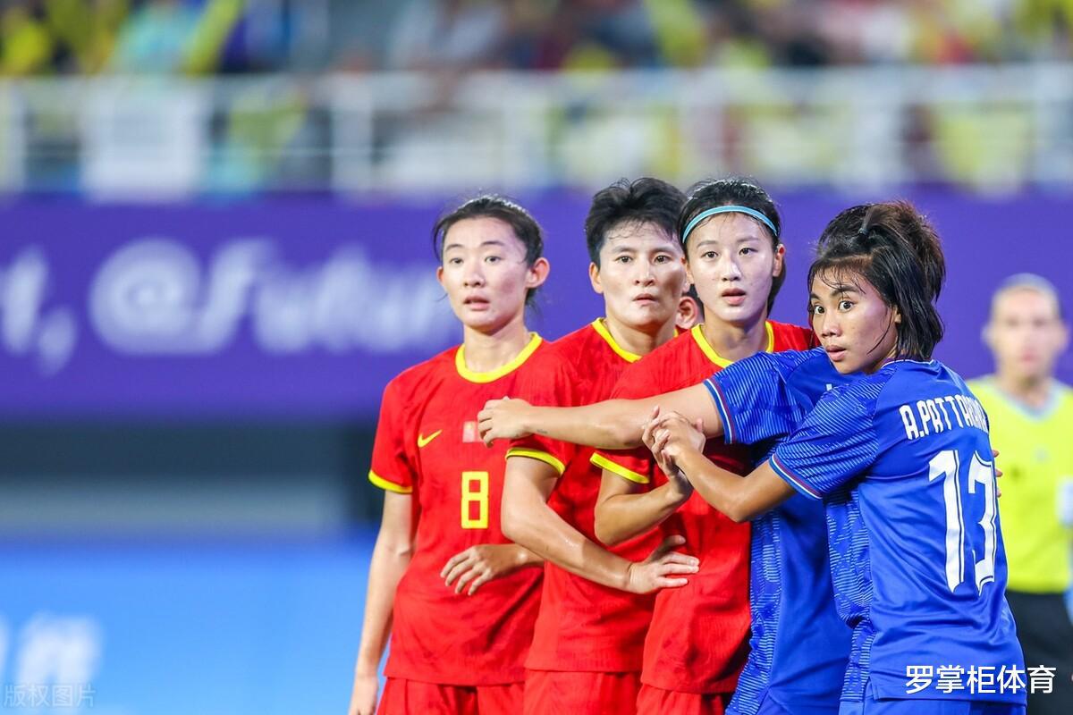 中国女足对日本前瞻，首发阵容将有三处调整，王霜或在替补席待命