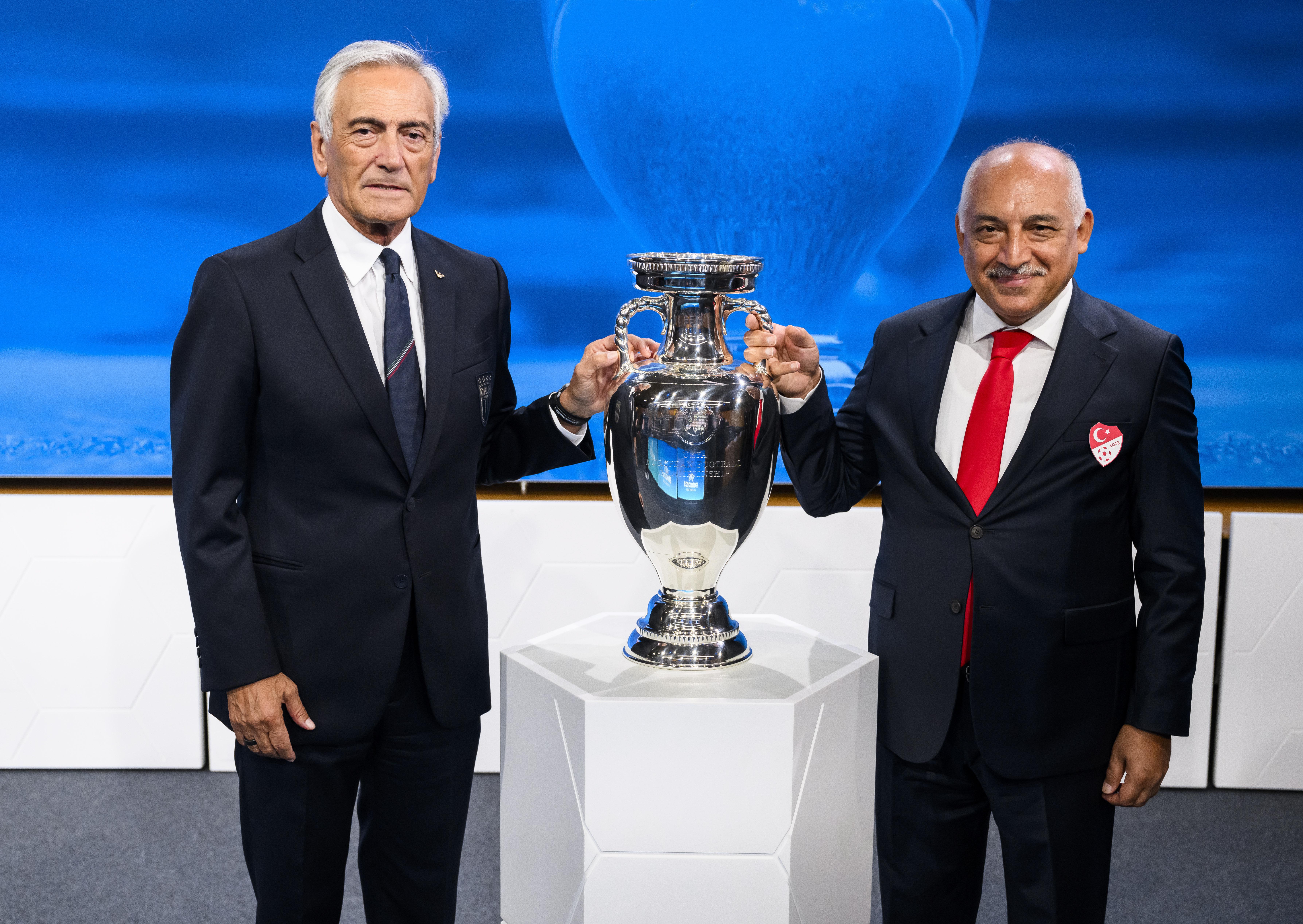 欧足联宣布2028与2032年欧锦赛举办地(15)