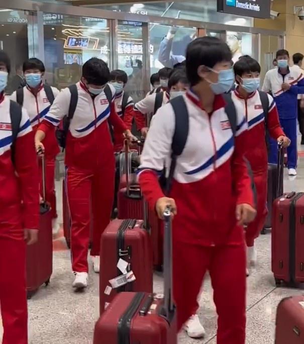 中国女足奥预赛首个对手朝鲜队已抵达厦门，双方10月26日对决(1)