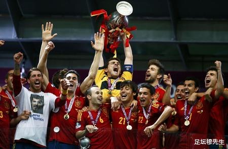 欧洲杯历史上10个冠军，其中有两个球队，都曾在1996年以后拿过倒数第一