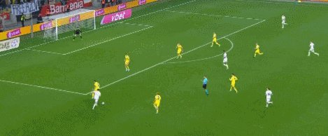 【欧预赛】多次失机+逃脱点球，意大利0-0乌克兰出线(5)