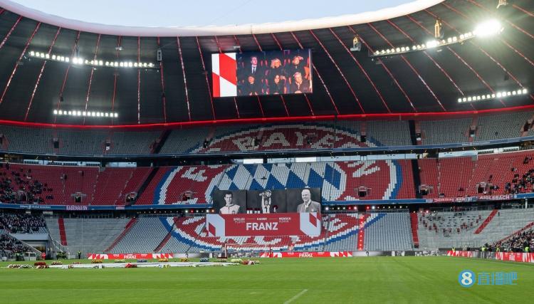 图片报：拜仁在主场为贝肯鲍尔办追悼会，3万名球迷&众多名宿参加(4)