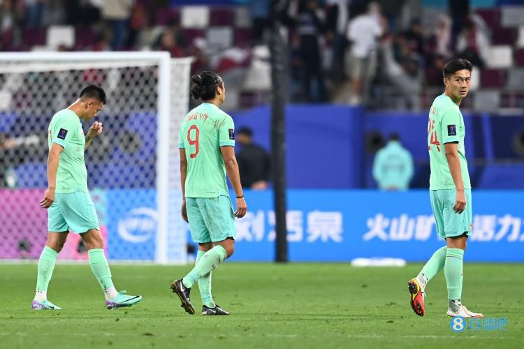 媒体人：日本队亚洲杯练兵没问题，国足踢亚洲杯没容错空间(1)