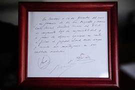 13岁梅西签约巴萨餐巾纸拍卖 它能进巴萨博物馆吗(1)