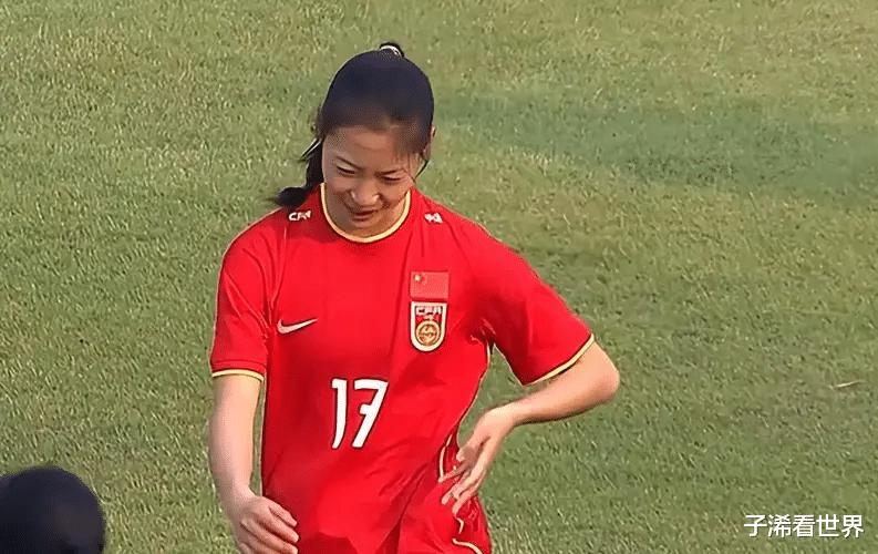 凌晨1点！中国女足又迎来重大喜讯：恭喜王霜，她这回可以安心了
