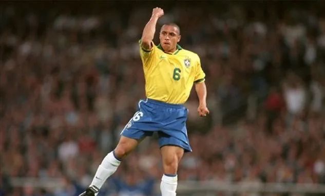 巴西足球史上十位最伟大的巨星，贝利第一，罗纳尔多能排第二吗(3)