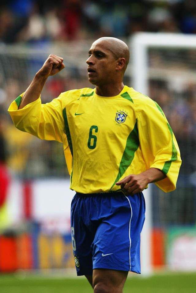 巴西足球史上十位最伟大的巨星，贝利第一，罗纳尔多能排第二吗(4)