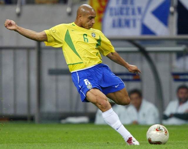 巴西足球史上十位最伟大的巨星，贝利第一，罗纳尔多能排第二吗(5)