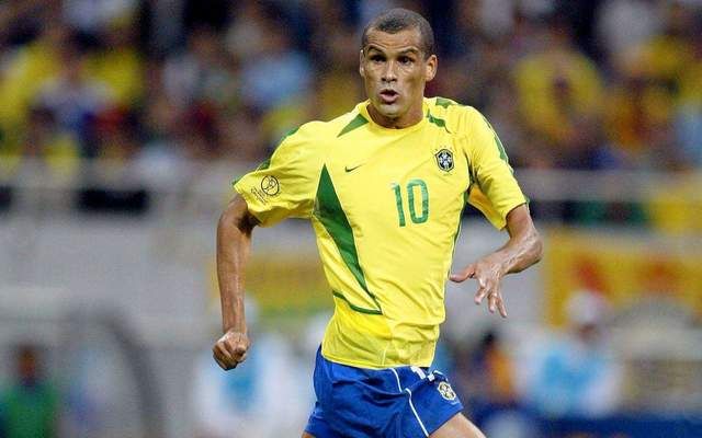 巴西足球史上十位最伟大的巨星，贝利第一，罗纳尔多能排第二吗(11)