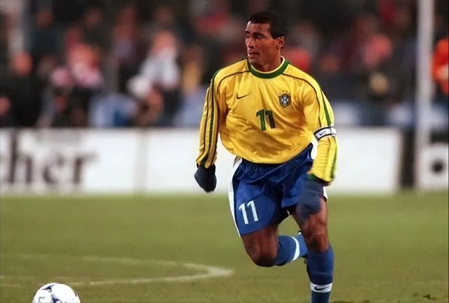 巴西足球史上十位最伟大的巨星，贝利第一，罗纳尔多能排第二吗(28)
