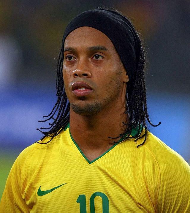 巴西足球史上十位最伟大的巨星，贝利第一，罗纳尔多能排第二吗(35)
