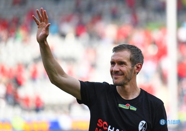 弗赖堡官方：前队长朱利安-舒斯特尔下赛季成为球队主帅