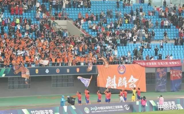 点赞！中国足球的希望：云南玉昆为球迷开高铁专列，免费送票！(2)