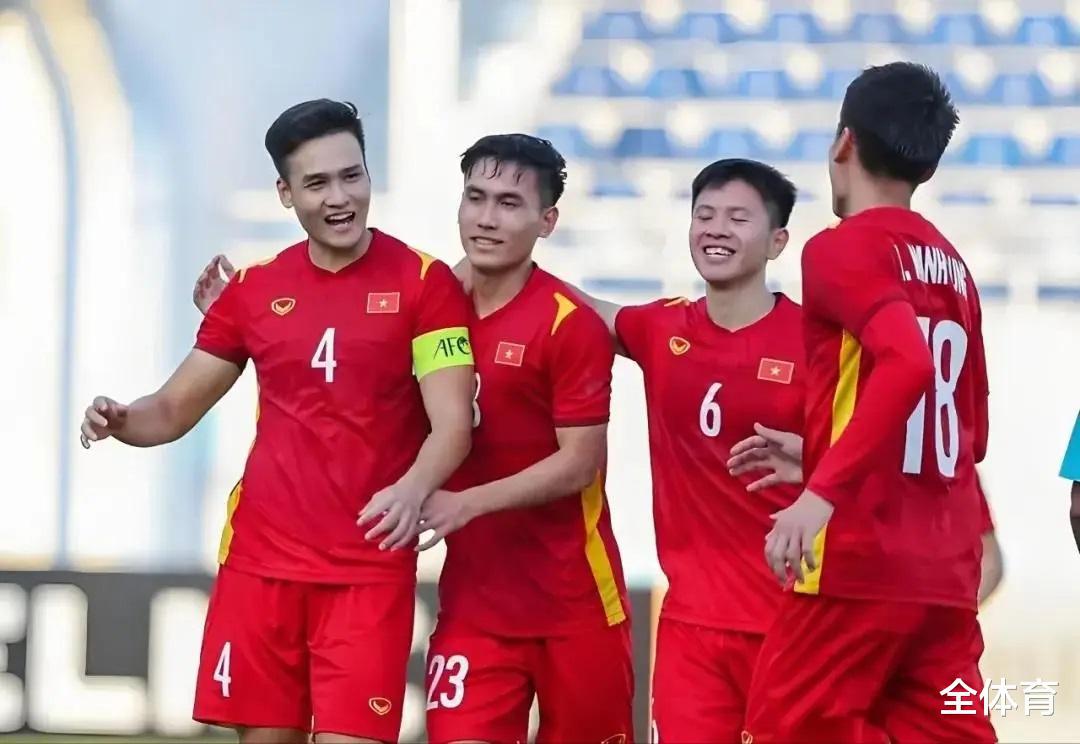 0-1！U23亚洲杯越南出局！别吹越南足球了，他们还不是国足的菜(2)